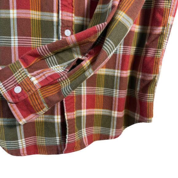 Wallace & Barnes J.Crew Flannel Red/Green Plaid Button Up - Picture 3 of 6